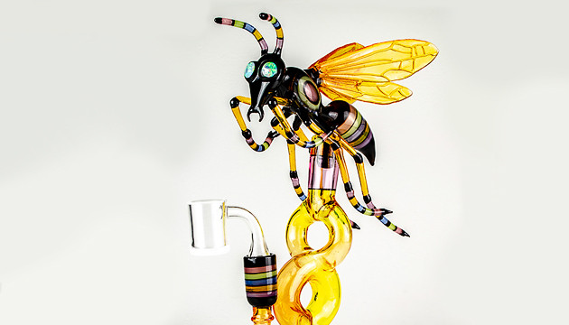 Бонг в форме пчелы