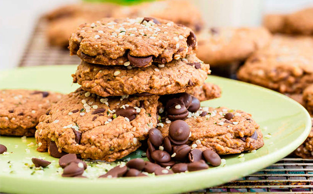 Добавление семян конопли в печенье Шоколадное печенье с семенами конопли